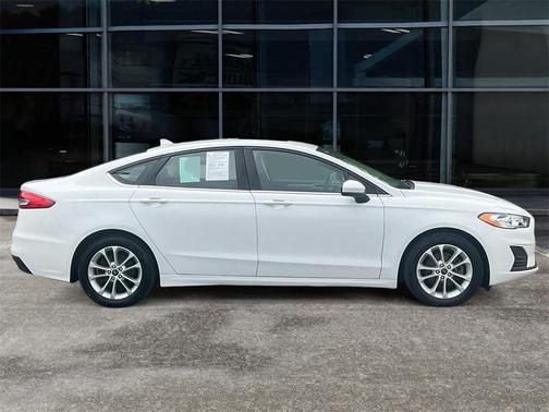 2020 Ford Fusion Hybrid SE