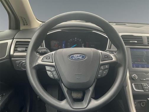2020 Ford Fusion Hybrid SE
