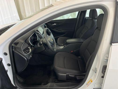 Summit White 2022 Chevrolet Malibu 1LS