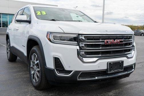 Summit White 2023 GMC Acadia SLE