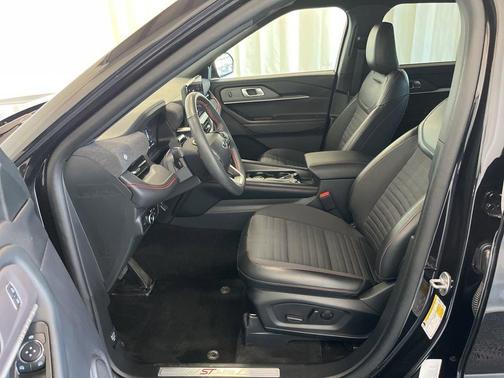 Black 2025 Ford Explorer ST-Line