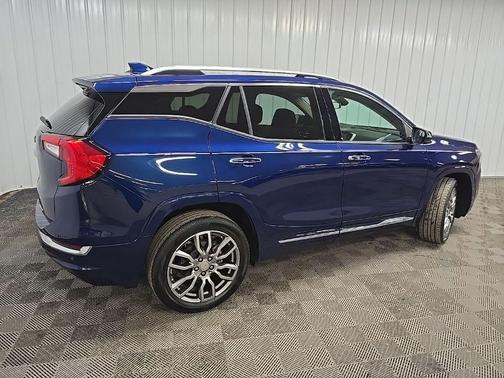 Marine Metallic 2023 GMC Terrain Denali