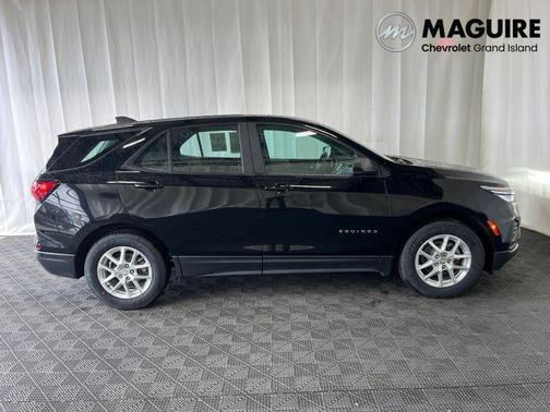 Mosaic Black Metallic 2023 Chevrolet Equinox LS