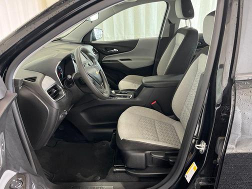 Mosaic Black Metallic 2023 Chevrolet Equinox LS
