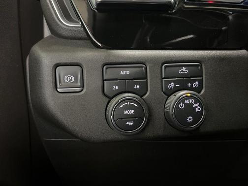Dark Ash Metallic 2022 Chevrolet Silverado 1500 LT