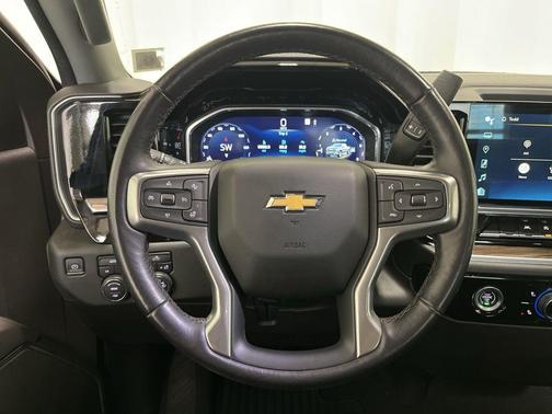 Dark Ash Metallic 2022 Chevrolet Silverado 1500 LT