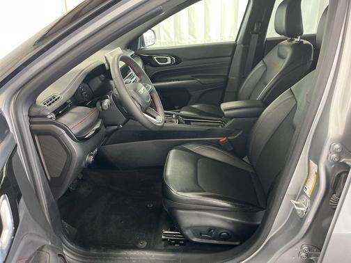 Billet Silver Metallic Clearcoat 2023 Jeep Compass Trailhawk