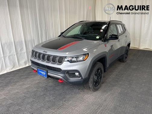 Billet Silver Metallic Clearcoat 2023 Jeep Compass Trailhawk