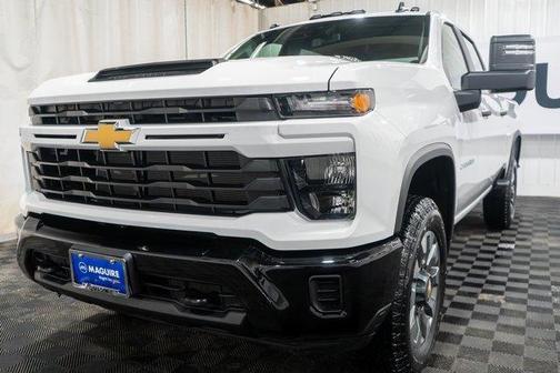 2026 Chevrolet Silverado 2500 Custom