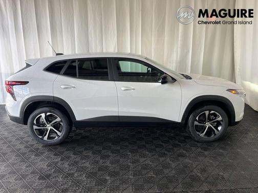 White 2026 Chevrolet Trax 1RS