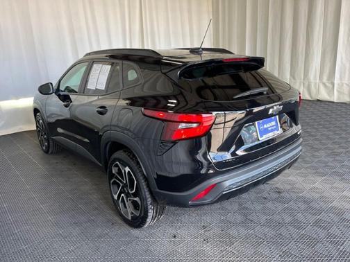 Mosaic Black Metallic 2024 Chevrolet Trax 2RS