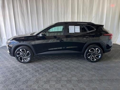 Mosaic Black Metallic 2024 Chevrolet Trax 2RS