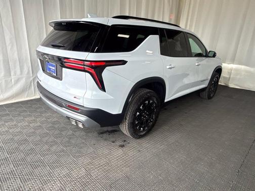 White 2027 Chevrolet Traverse Z71