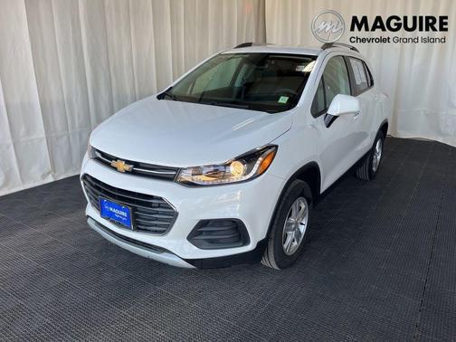 Summit White 2022 Chevrolet Trax LT