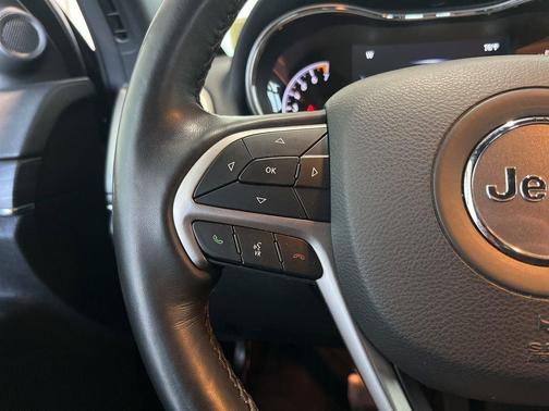 Diamond Black 2022 Jeep Grand Cherokee WK Limited