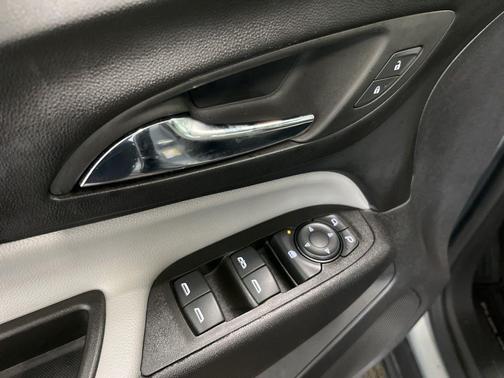 Sterling Gray Metallic 2024 Chevrolet Equinox LS