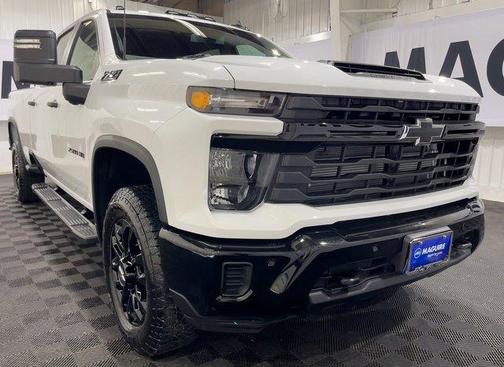 2025 Chevrolet Silverado 2500 Custom