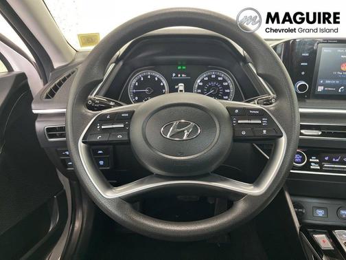 2022 Hyundai SONATA SEL