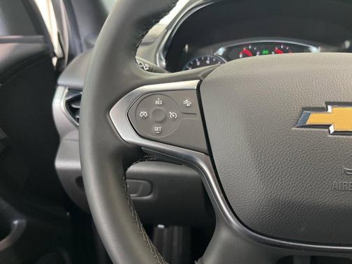 Sterling Gray Metallic 2023 Chevrolet Traverse LT Cloth