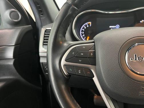 Diamond Black 2020 Jeep Grand Cherokee Laredo E