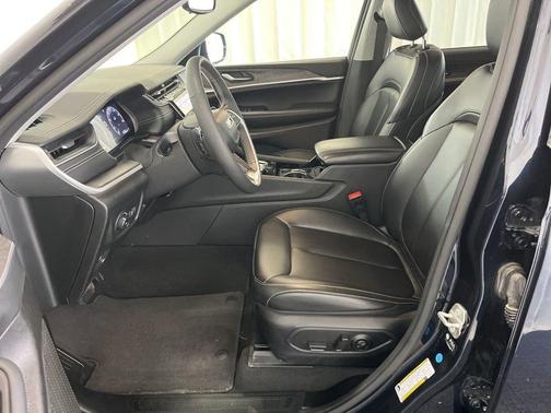 Midnight Sky 2023 Jeep Grand Cherokee L Limited