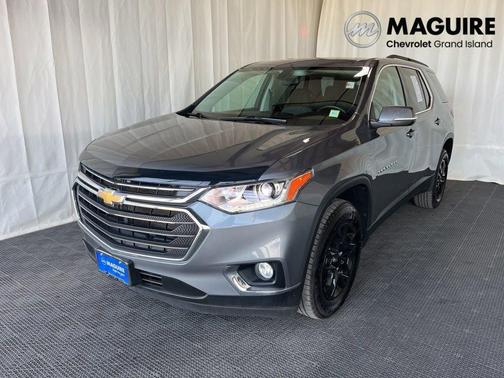 Satin Steel Metallic 2021 Chevrolet Traverse LT Cloth