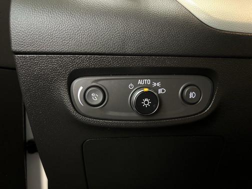 Summit White 2023 Buick Encore GX Select