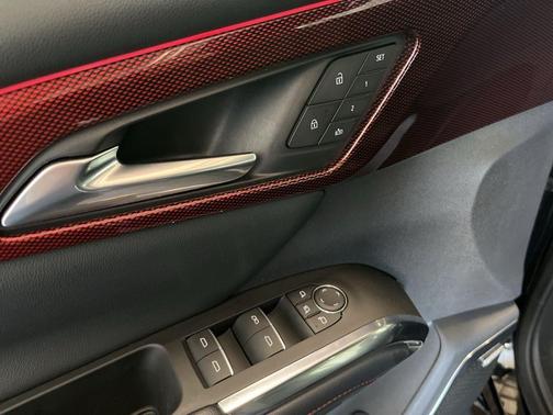 Mosaic Black Metallic 2025 Chevrolet Traverse RS