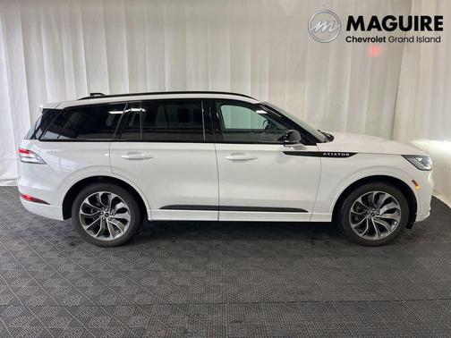 2025 Lincoln Aviator Premiere