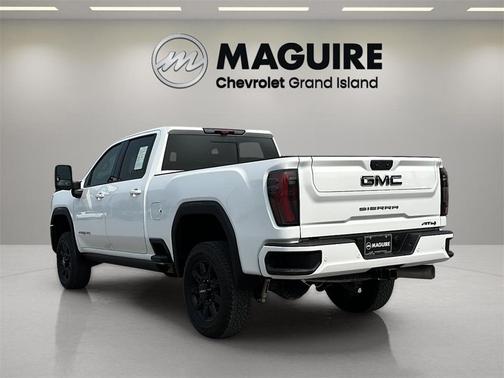 2024 GMC Sierra 2500 AT4