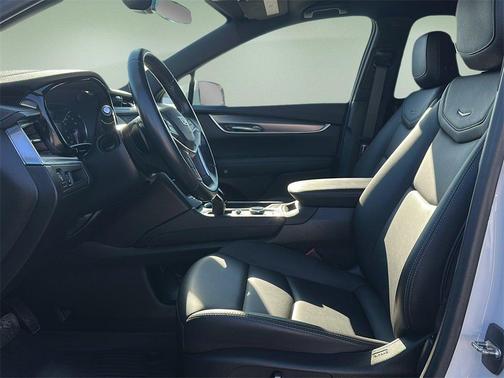 2023 Cadillac XT5 Luxury