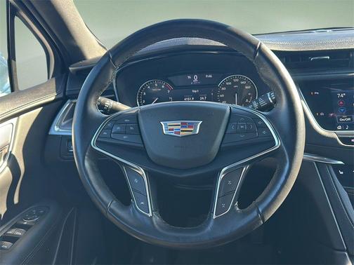 2023 Cadillac XT5 Luxury