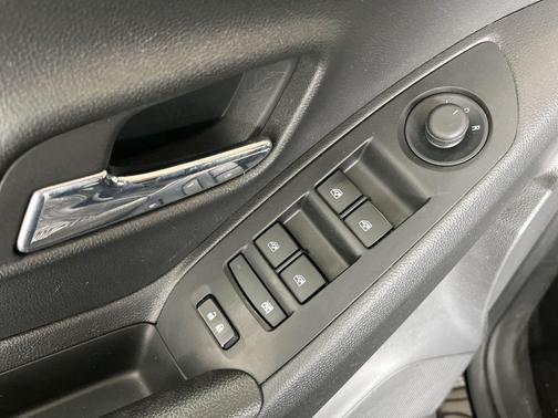 Mosaic Black Metallic 2022 Chevrolet Trax LT
