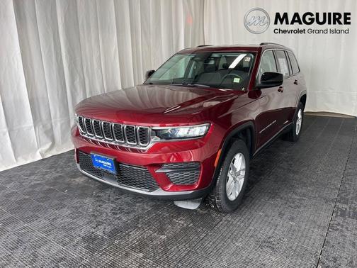 Velvet Red Pearlcoat 2023 Jeep Grand Cherokee Laredo