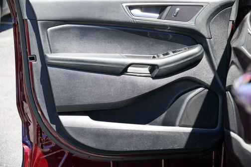 Burgundy Velvet Metallic Tinted Clearcoat 2021 Ford Edge SEL