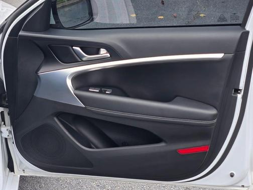 2023 Genesis G70 2.0T AWD