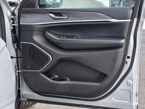 2024 Jeep Grand Cherokee Limited X