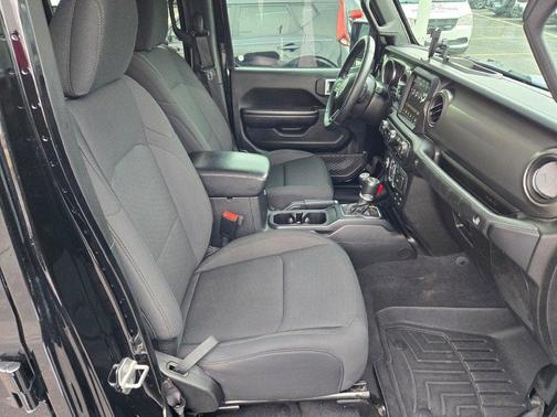 2021 Jeep Gladiator Willys 4x4