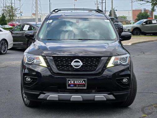 2019 Nissan Pathfinder SV