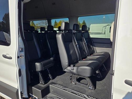 2025 Ford Transit-350 XL