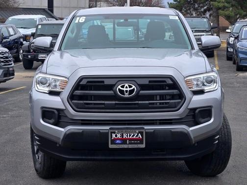2016 Toyota Tacoma SR