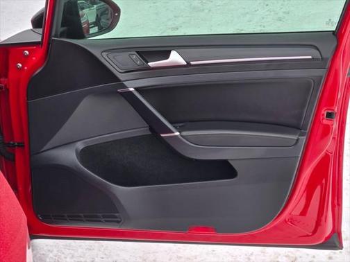2018 Volkswagen Golf R 2.0T Manual