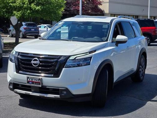 2022 Nissan Pathfinder SL 4WD