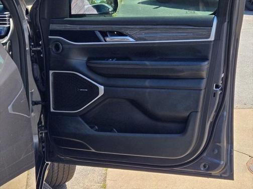 2022 Jeep Wagoneer Series III 4x4