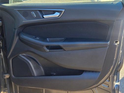 2019 Ford Edge SE