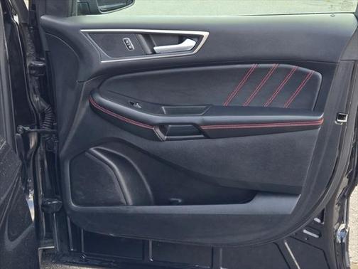 2022 Ford Edge ST Line
