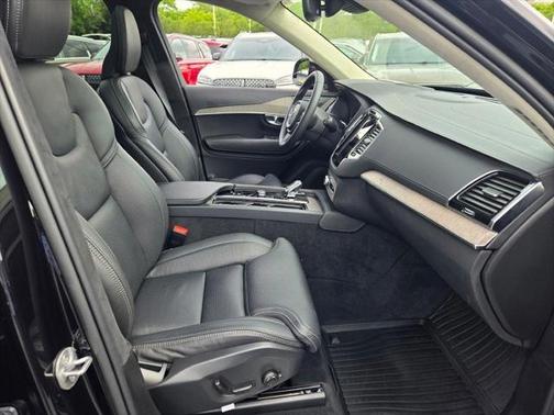 2023 Volvo XC90 Recharge Plug-In Hybrid T8 Ultimate 6-Seater