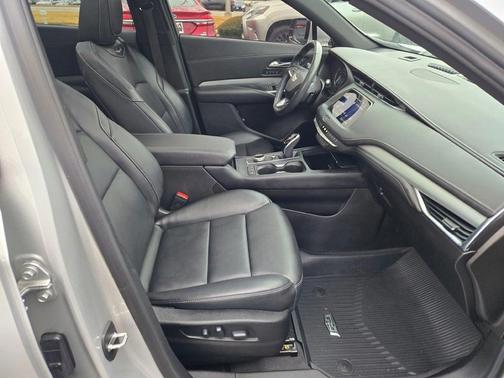 2021 Cadillac XT4 Premium Luxury