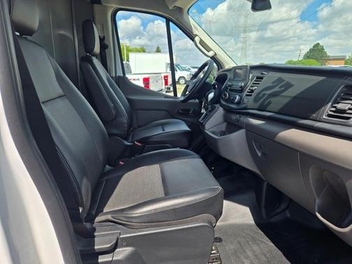 2022 Ford Transit-250 Base