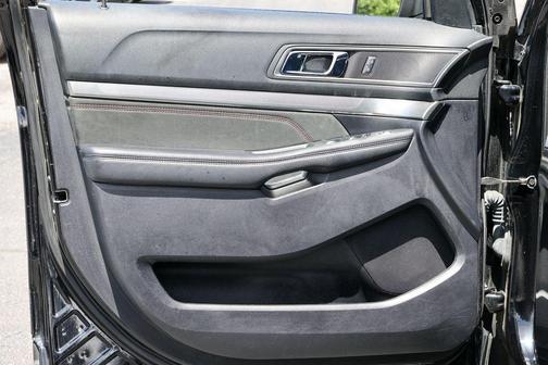 Shadow Black 2018 Ford Explorer XLT